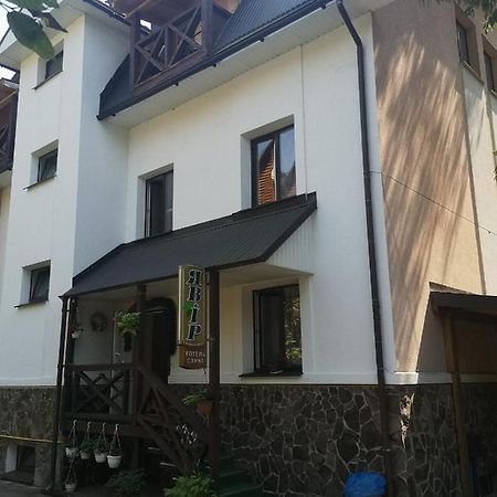 Hotel Yavir Jaremče Exteriér fotografie